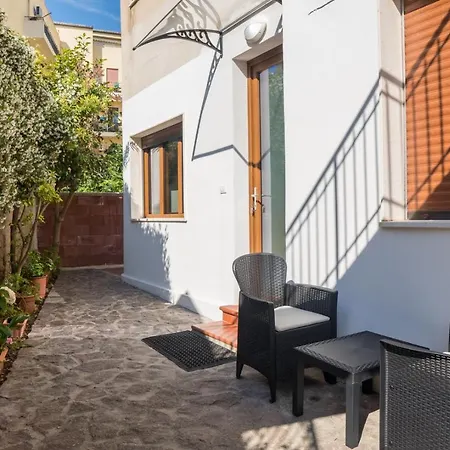 Gramsci House Apartment